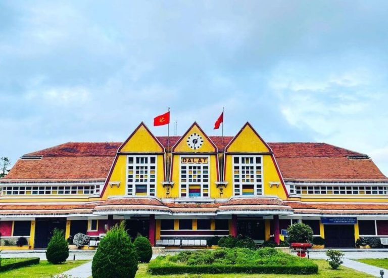 Review nhà ga xe lửa ga Đà Lạt: địa chỉ, giá vé,…