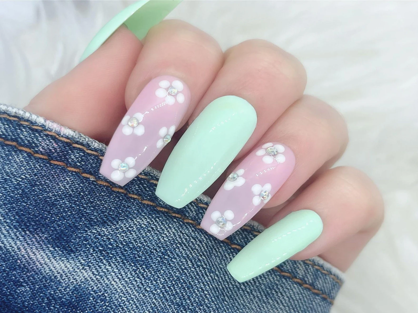 Nail xanh ngọc hoạ tiết hoa