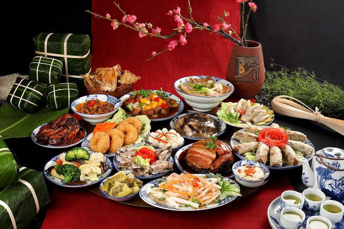 Các món ăn đặc trưng trong mâm cơm ngày Tết cổ truyền tại Việt Nam 