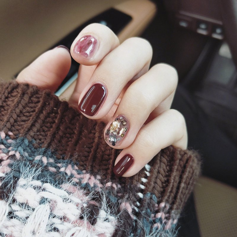 Nail đỏ dự tiệc sang trọng