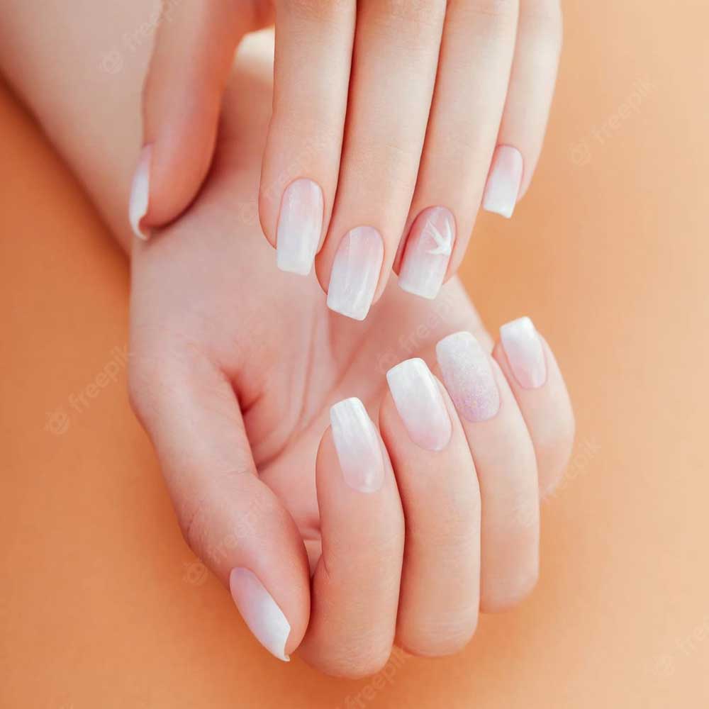 Màu sắc nhẹ nhàng phù hợp cho nàng khi đi học lẫn đi chơi