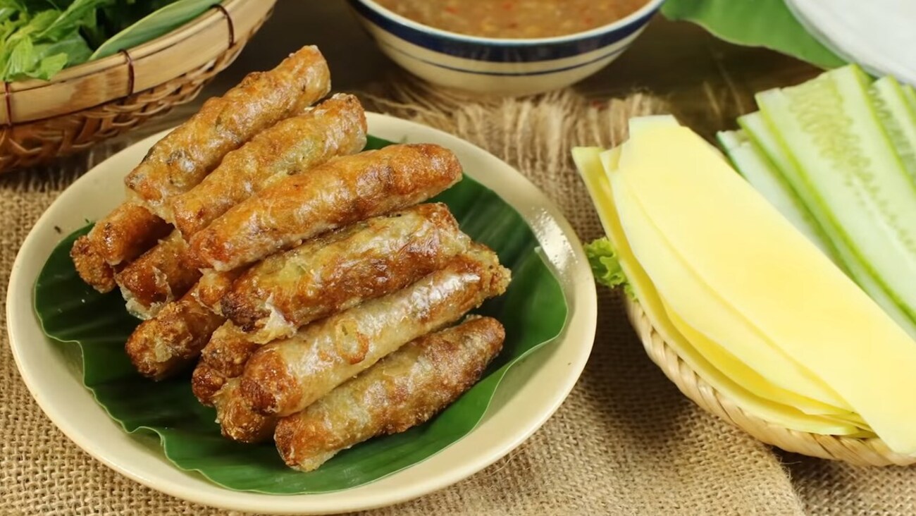 Chả ram bắp được nhiều du khách yêu thích
