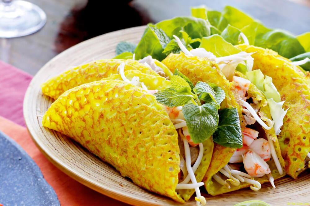 Bánh xèo Đà Lạt được chế biến vàng giòn, thơm ngon