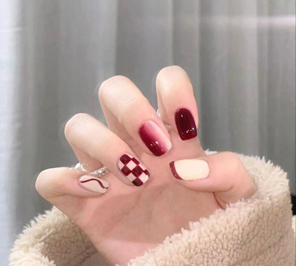 Mẫu nail kết hợp họa tiết độc đáo