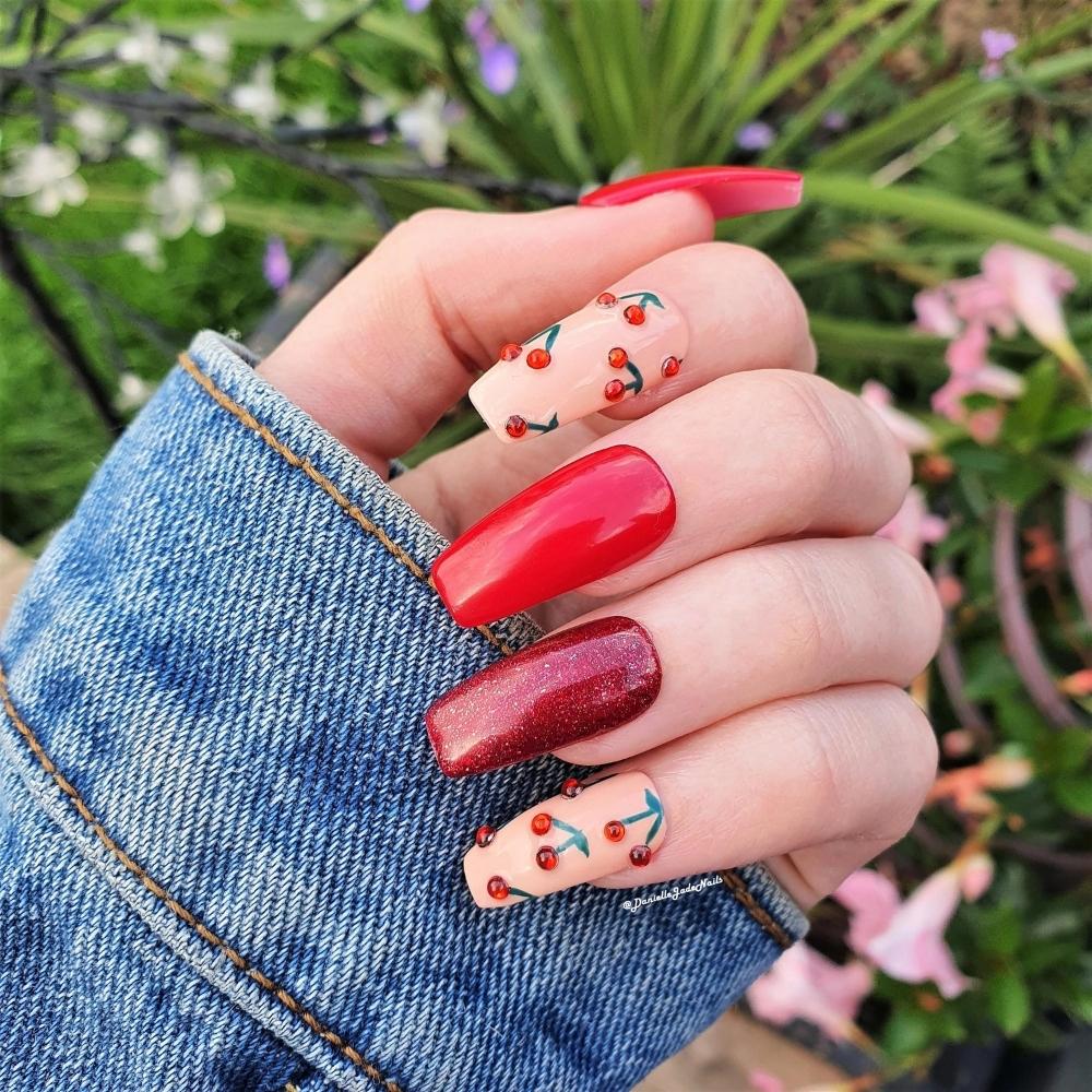 Nail red color cherry xứng đáng yêu