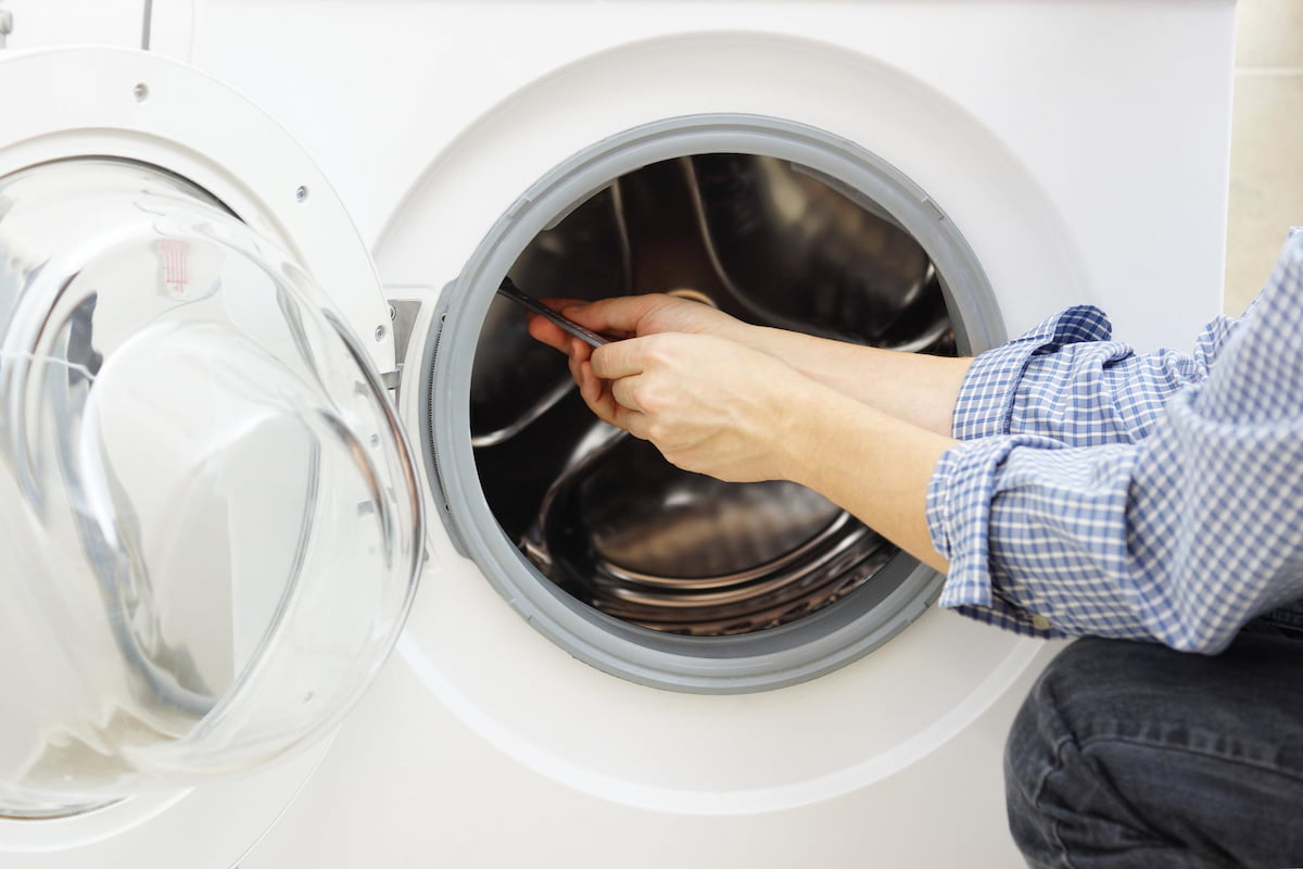 Lỗi nước không chảy khi máy hoạt động diễn ra khá phổ biến và bạn có thể tự khắc phục ngay tại nhà