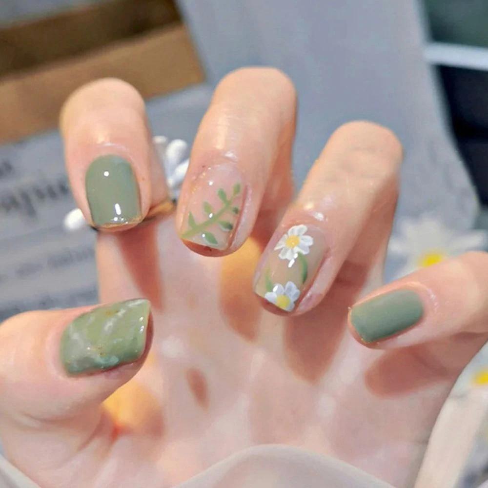 Chi tiết vẽ hoa tạo nên điểm nhấn