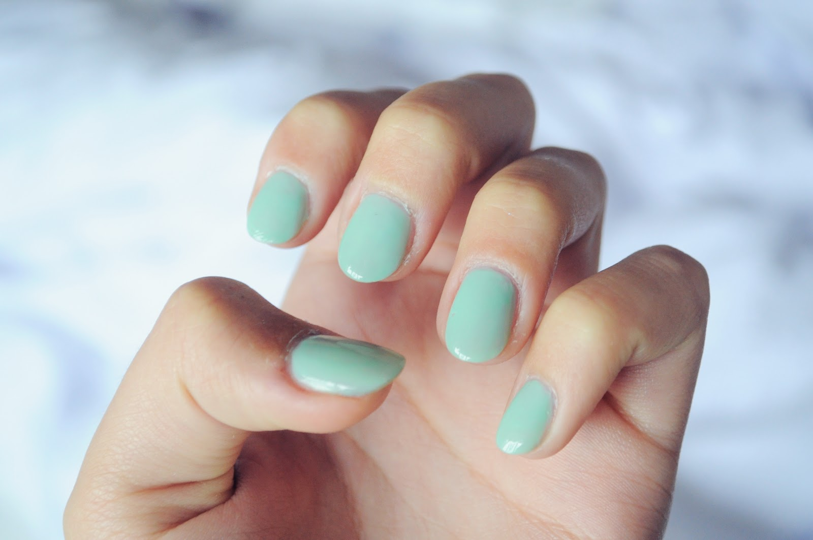 Nail màu xanh ngọc 