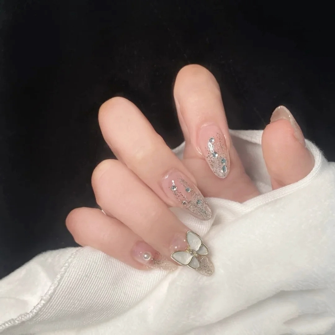 Mẫu nail phù hợp cho những nàng yêu thích sự dễ thương 