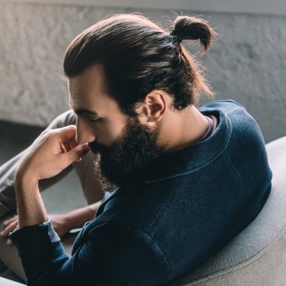 Kiểu tóc slick back Man Bun 