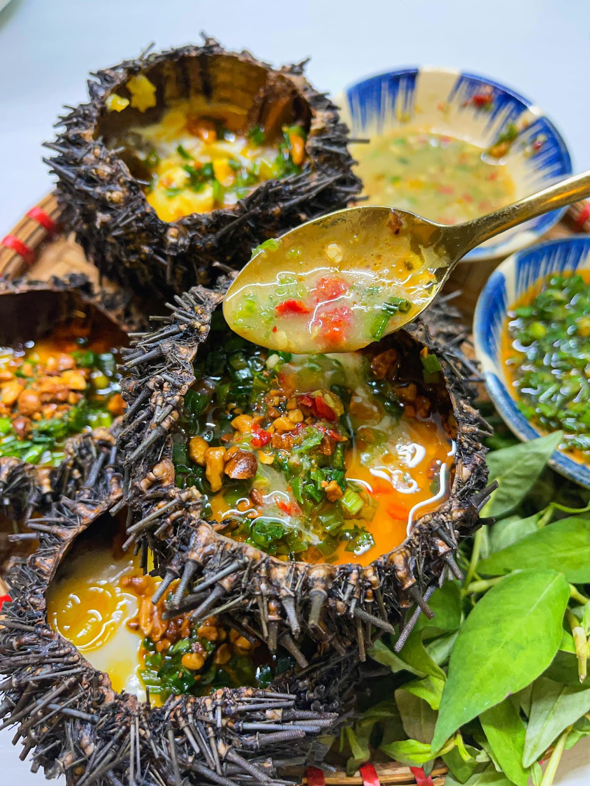 Nhum biển nướng mỡ hành đậm đà, ngon lành