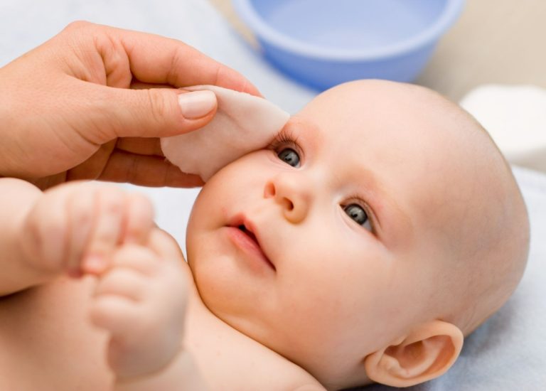 Cách chăm sóc trẻ sơ sinh từ A đến Z cho các mẹ 