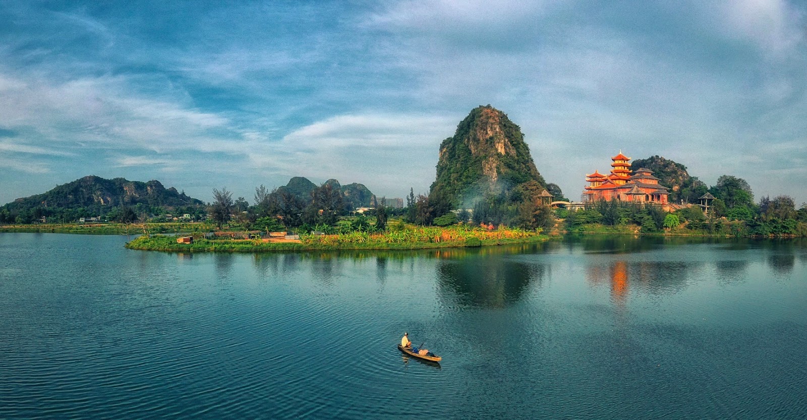 Thủy Sơn thuộc Ngũ Hành Sơn Đà Nẵng nhìn từ trên cao