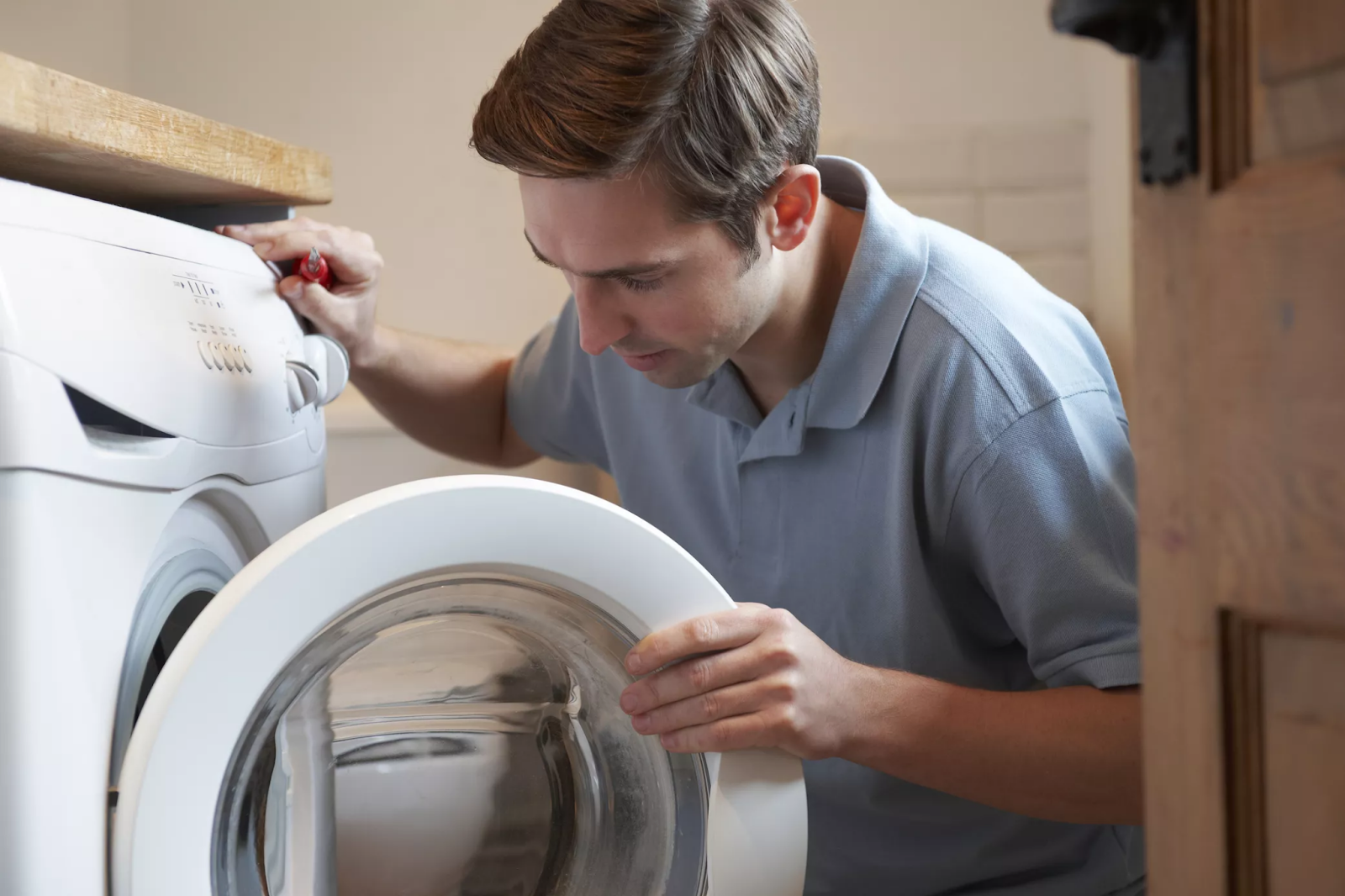 Vệ sinh máy bơm nhằm máy giặt sinh hoạt chất lượng tốt 
