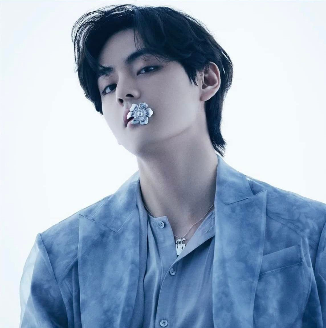 V (BTS) cực kỳ phẩm nhập tóc mullet phái mạnh
