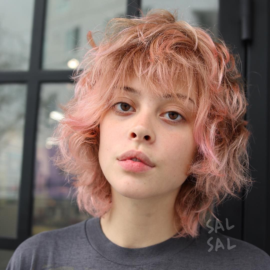 Kiểu tóc Pink Hair Shag cho mặt tròn đi tiệc