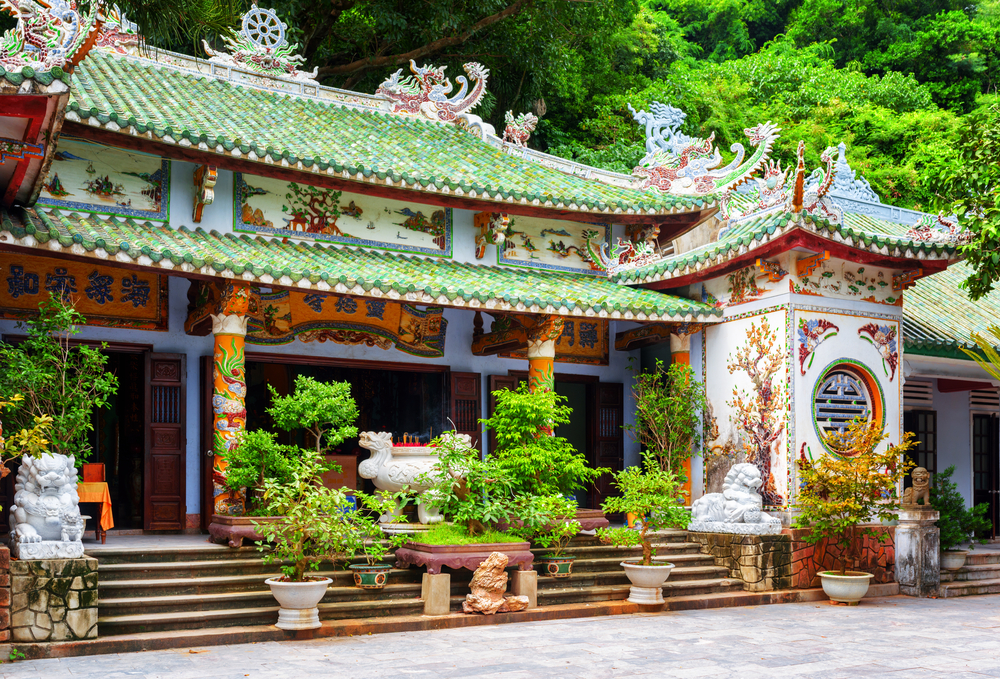 Chùa Linh Ứng tọa lạc trên ngọn núi Thủy Sơn thuộc Ngũ Hành Sơn Đà Nẵng