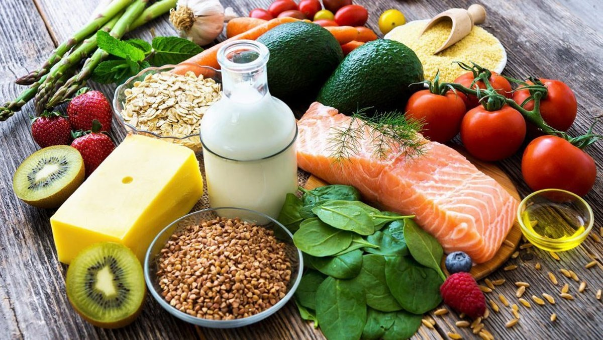 Bổ sung những thức ăn nhiều đạm và Vi-Ta-Min sẽ giúp phần tóc mai vừa phải ghép cách tân và phát triển mạnh khỏe