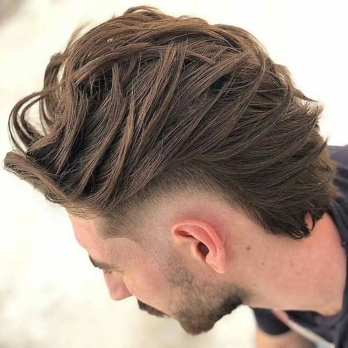 Kiểu tóc slicked back mullet layer cực kỳ cool ngầu
