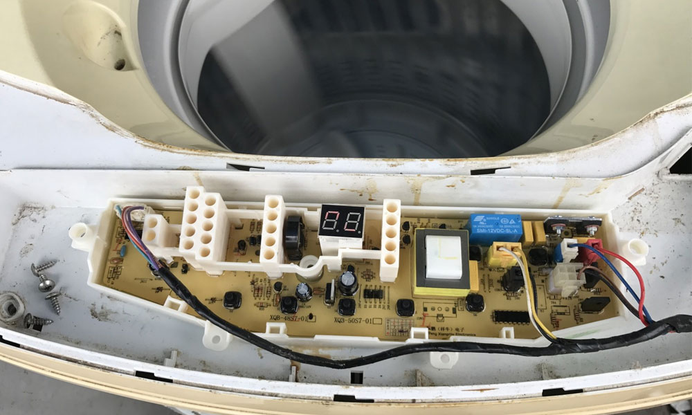 Motor máy giặt bị hỏng là nguyên nhân máy không xả nước sau khi giặt