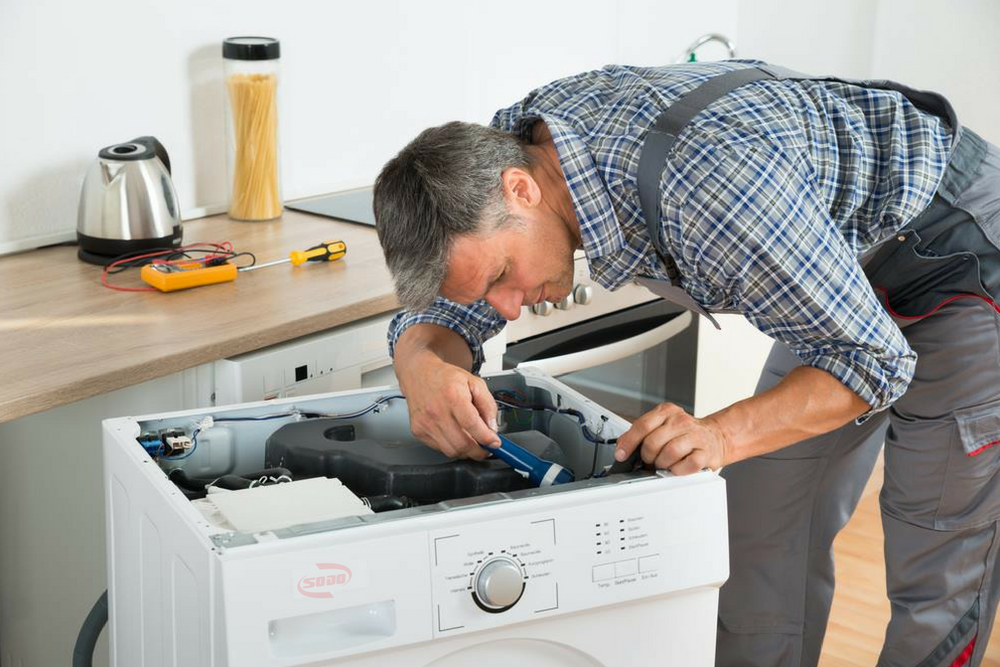 Máy giặt LG báo lỗi IE khi bị hư board mạch và van cấp nước