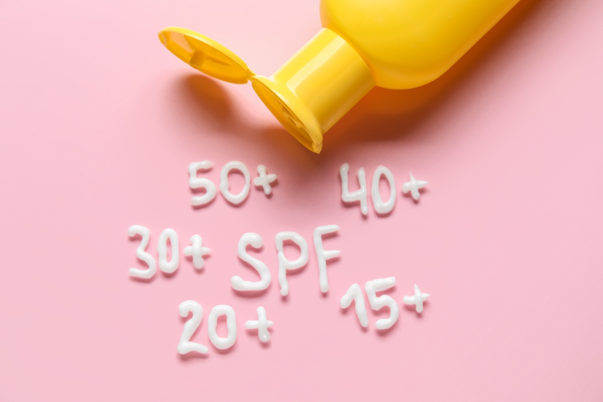 Nên ưu tiên kem chống nắng có chỉ số SPF cao, tối thiểu là 30 