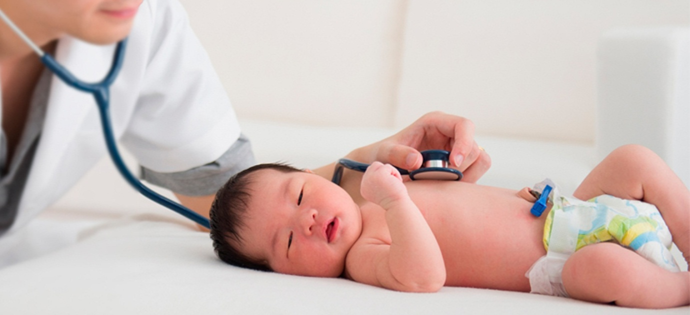 Trẻ sơ sinh bị ho do viêm đường hô hấp dưới 