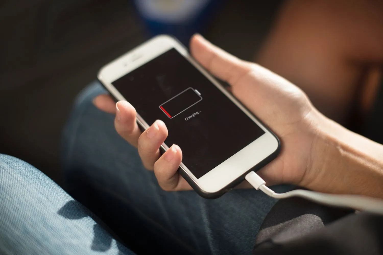 Pin 5000mAh sử dụng củ sạc 10W mất khoảng 2h 36 phút để đầy pin