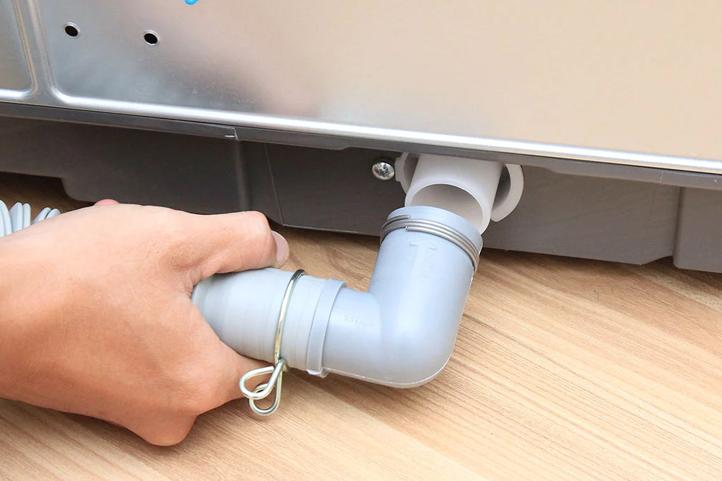Nguồn cấp nước vào máy giặt LG bị cắt là nguyên nhân gây lỗi IE