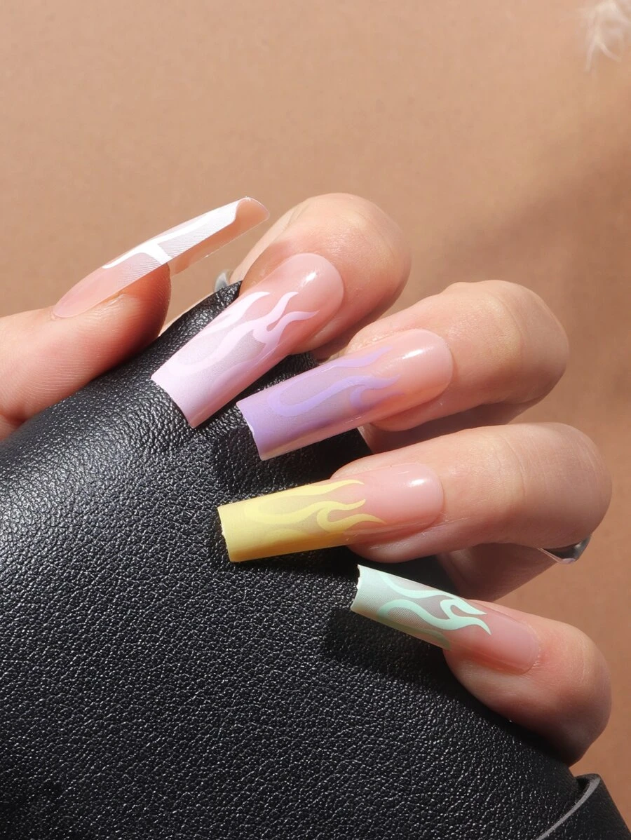 Nail lửa nhiều sắc tố độc lạ