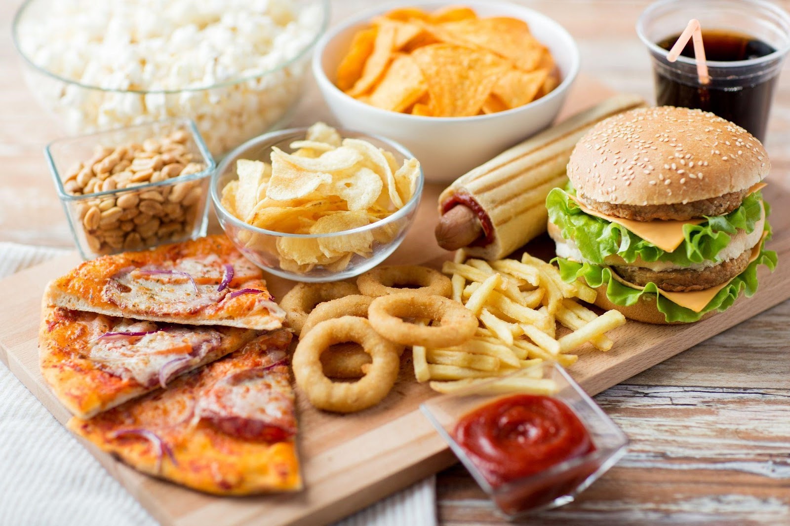 Các món không nên có trong bữa ăn của người giảm cân 
