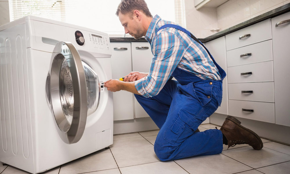 Liên hệ với trung tâm để lắp đặt lại máy giặt