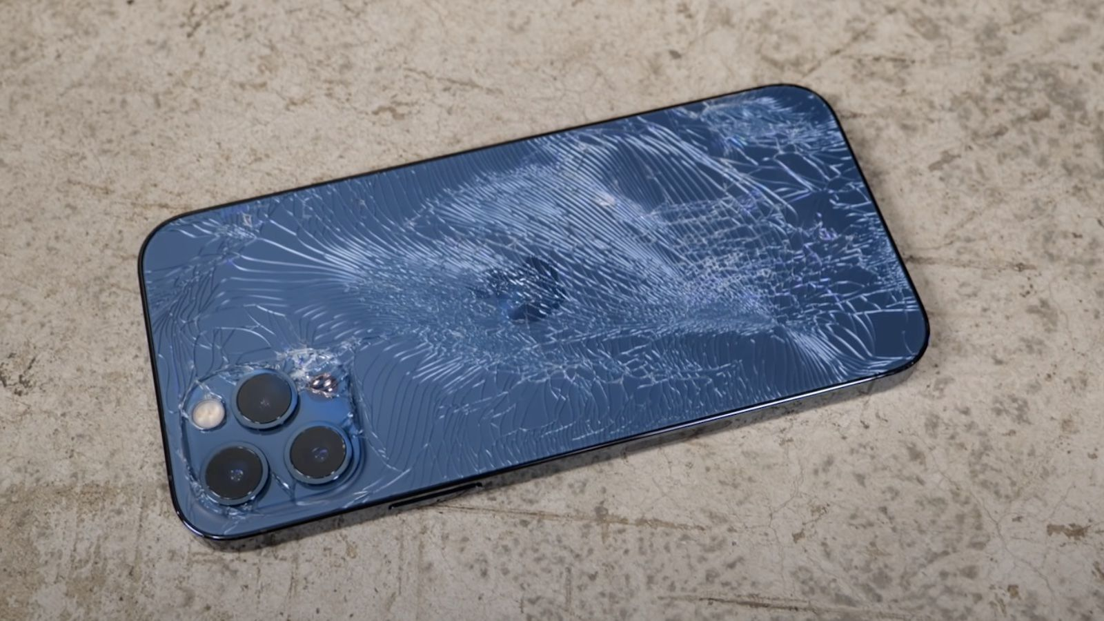 iPhone có thể bị mất Face ID nếu bị rơi rớt hoặc va đập