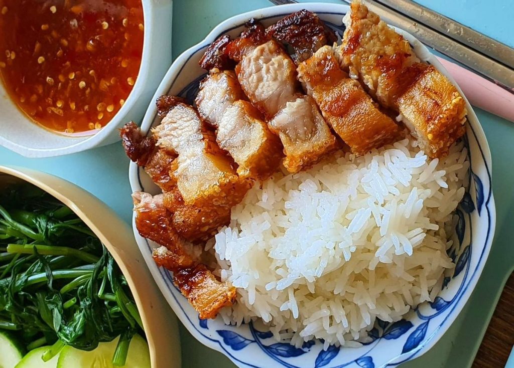 Cách làm thịt heo quay bằng nồi chiên không dầu không cần giấy bạc nhanh chóng và tiện lợi