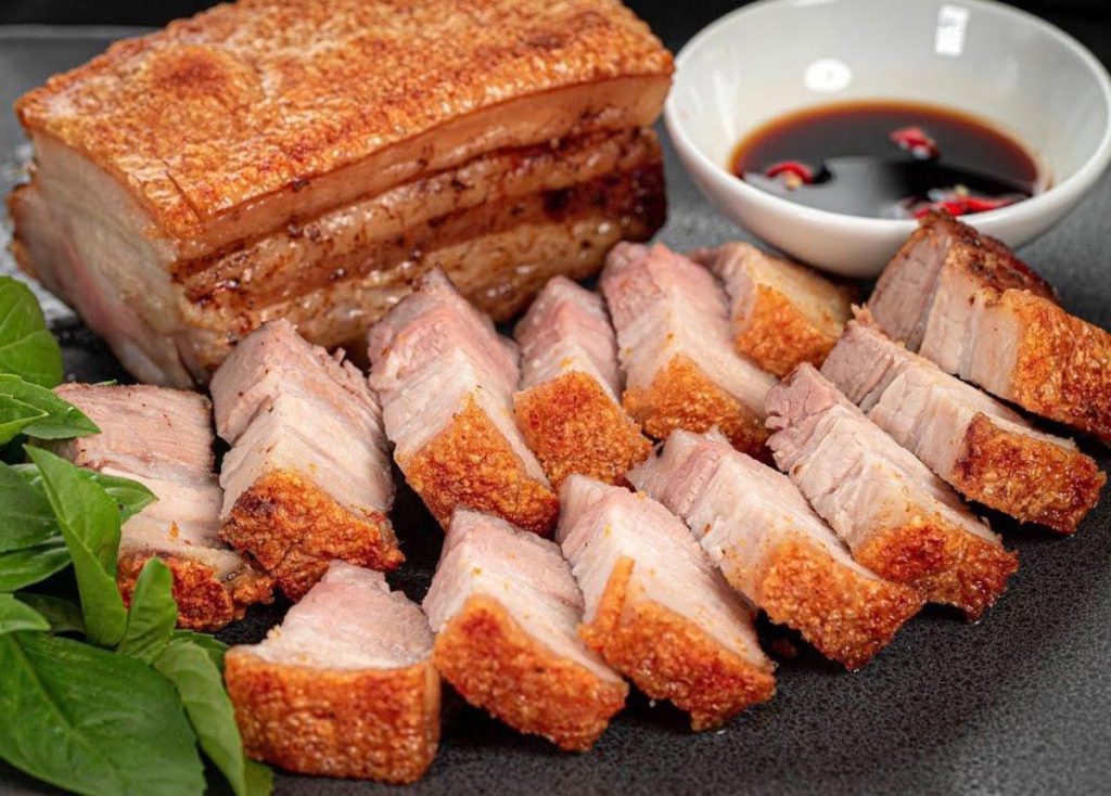 Một số lưu ý khi làm món heo quay bằng nồi chiên không dầu