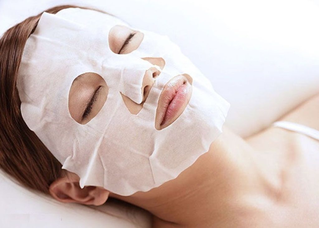 Đắp mặt nạ giúp da được thư giãn và bổ sung thêm dưỡng chất cần thiết 