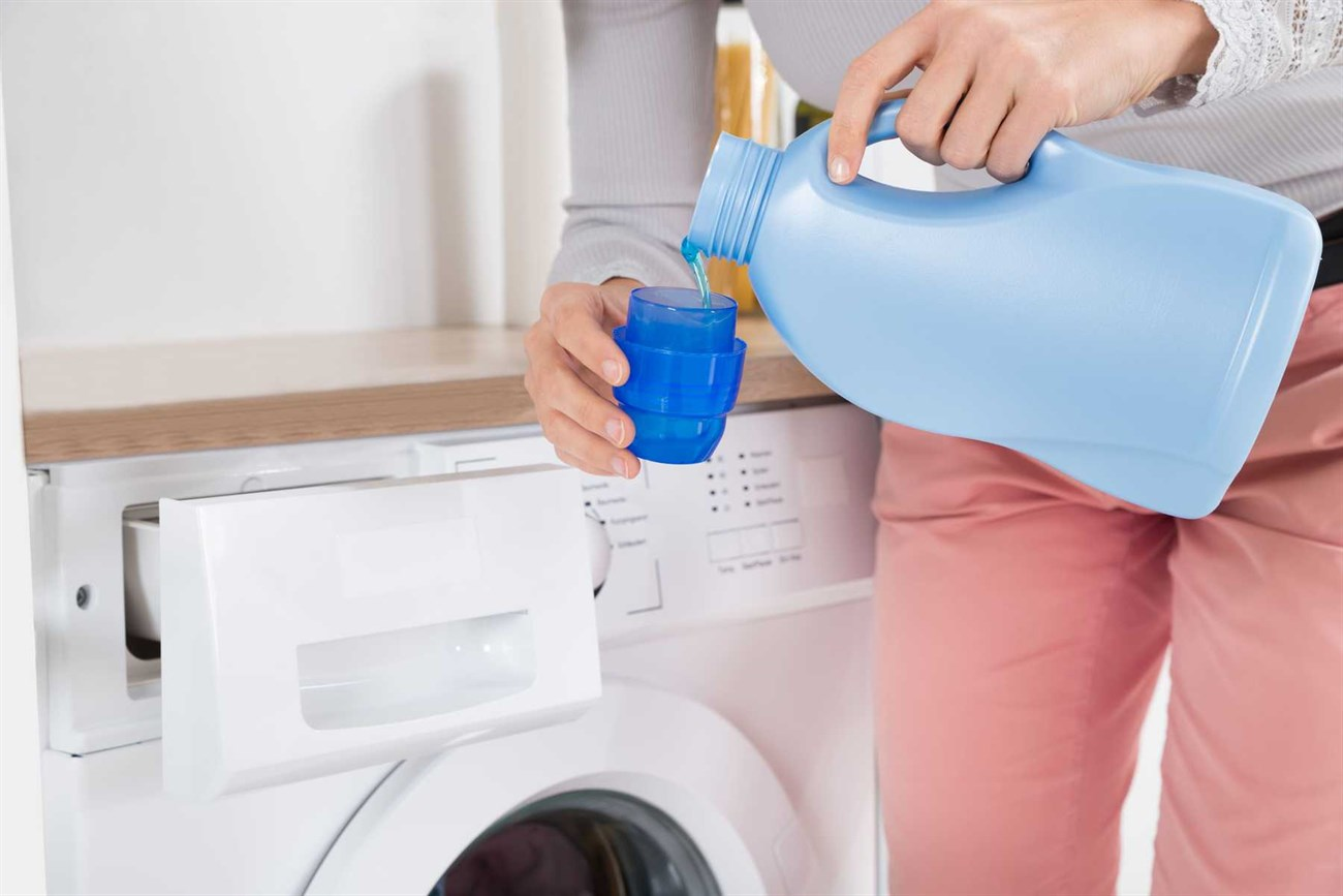 Sử dụng đúng lượng bột giặt có thể giảm hư hỏng máy do tạo bọt và đóng bánh