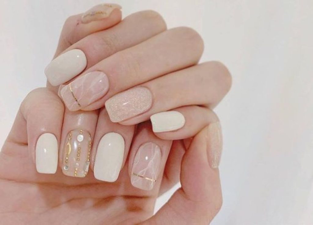 Nail màu trắng gạo móng ngắn 