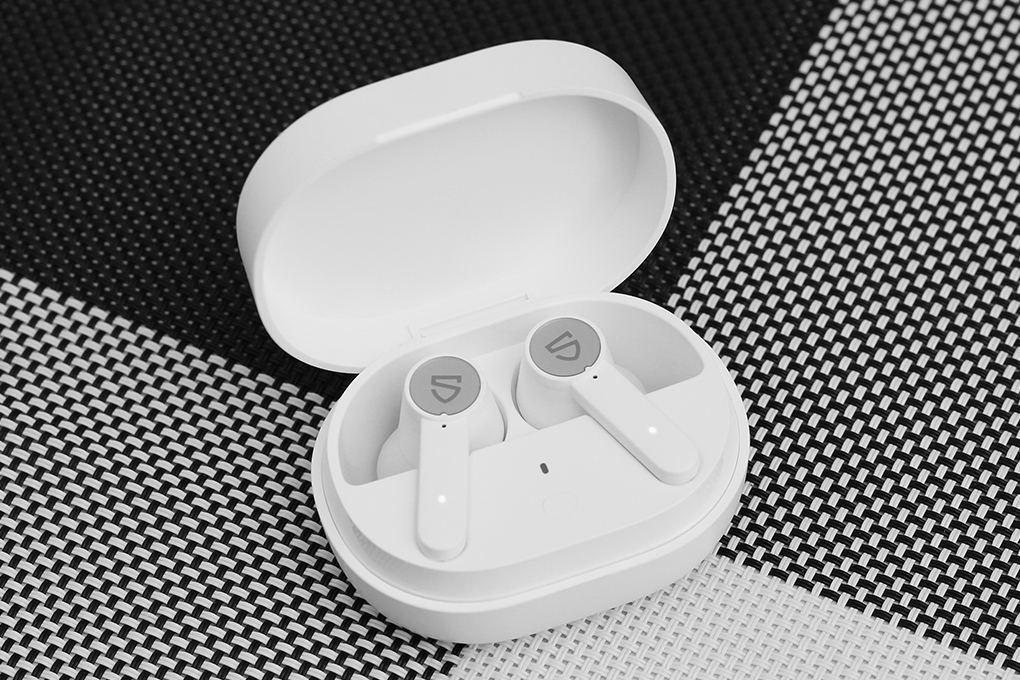 SoundPeats Q True Wireless có thiết kế đơn giản nhưng vô cùng tinh tế 