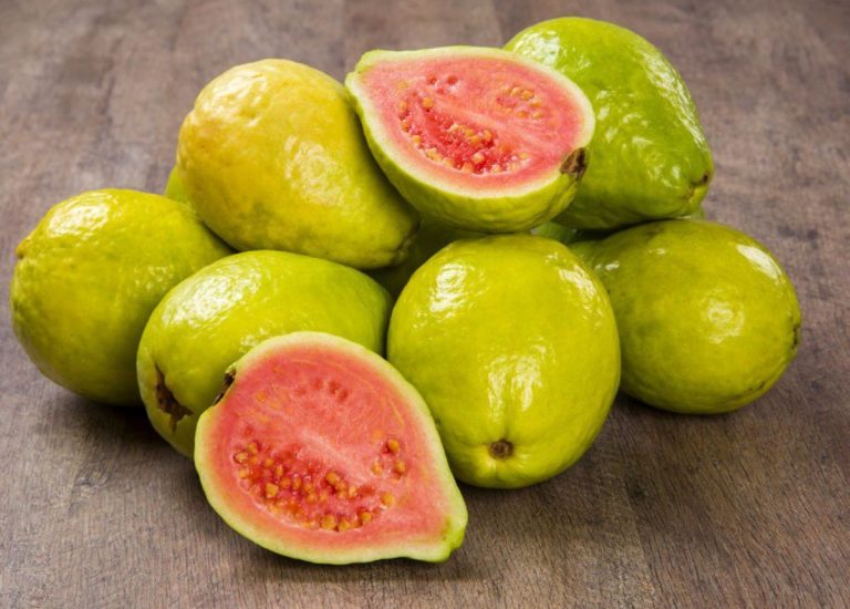 1 Quả ổi bao nhiêu calo? Ăn ổi giảm cân được không?