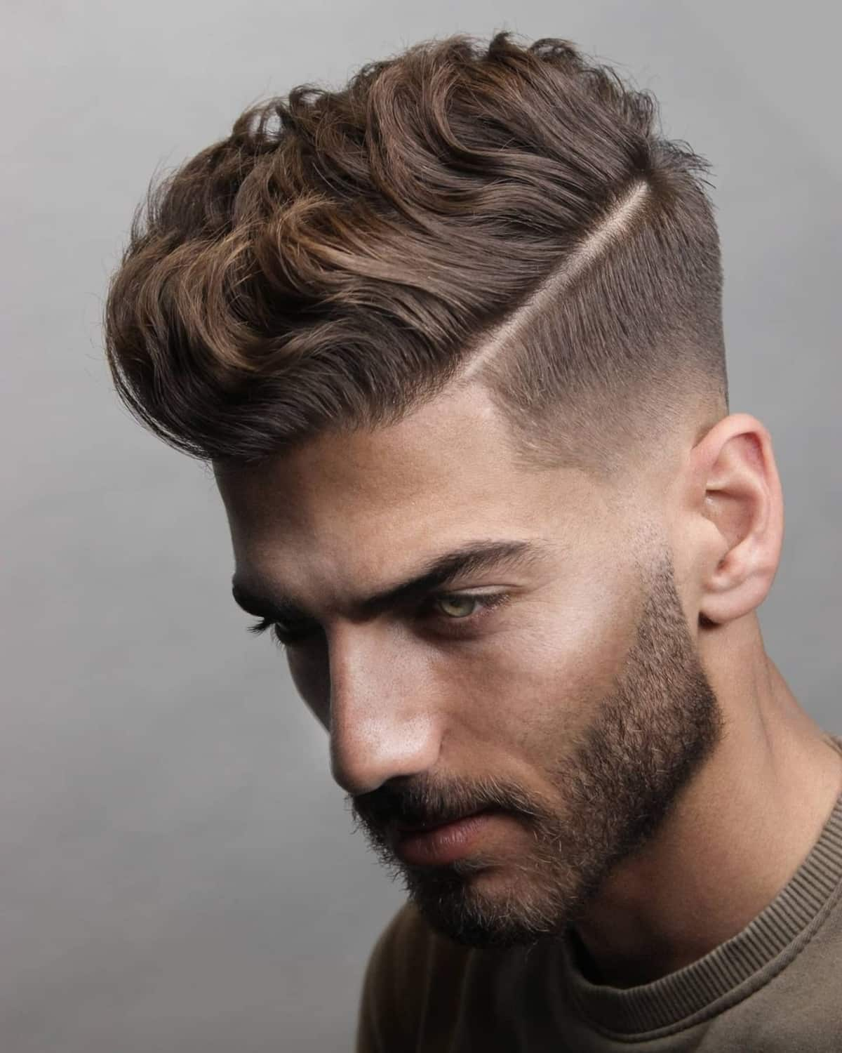 Undercut Disconnected Quiff làm bộc lộ rõ những nét điển trai đầy nam tính trên gương mặt