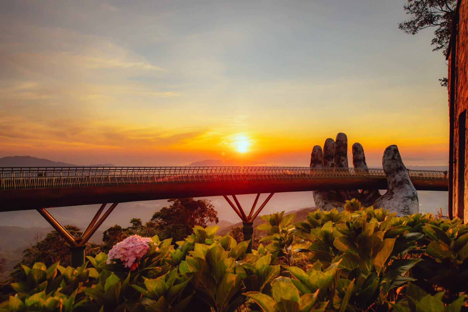 Cầu Vàng - Cảnh đẹp tựa chốn bồng lai