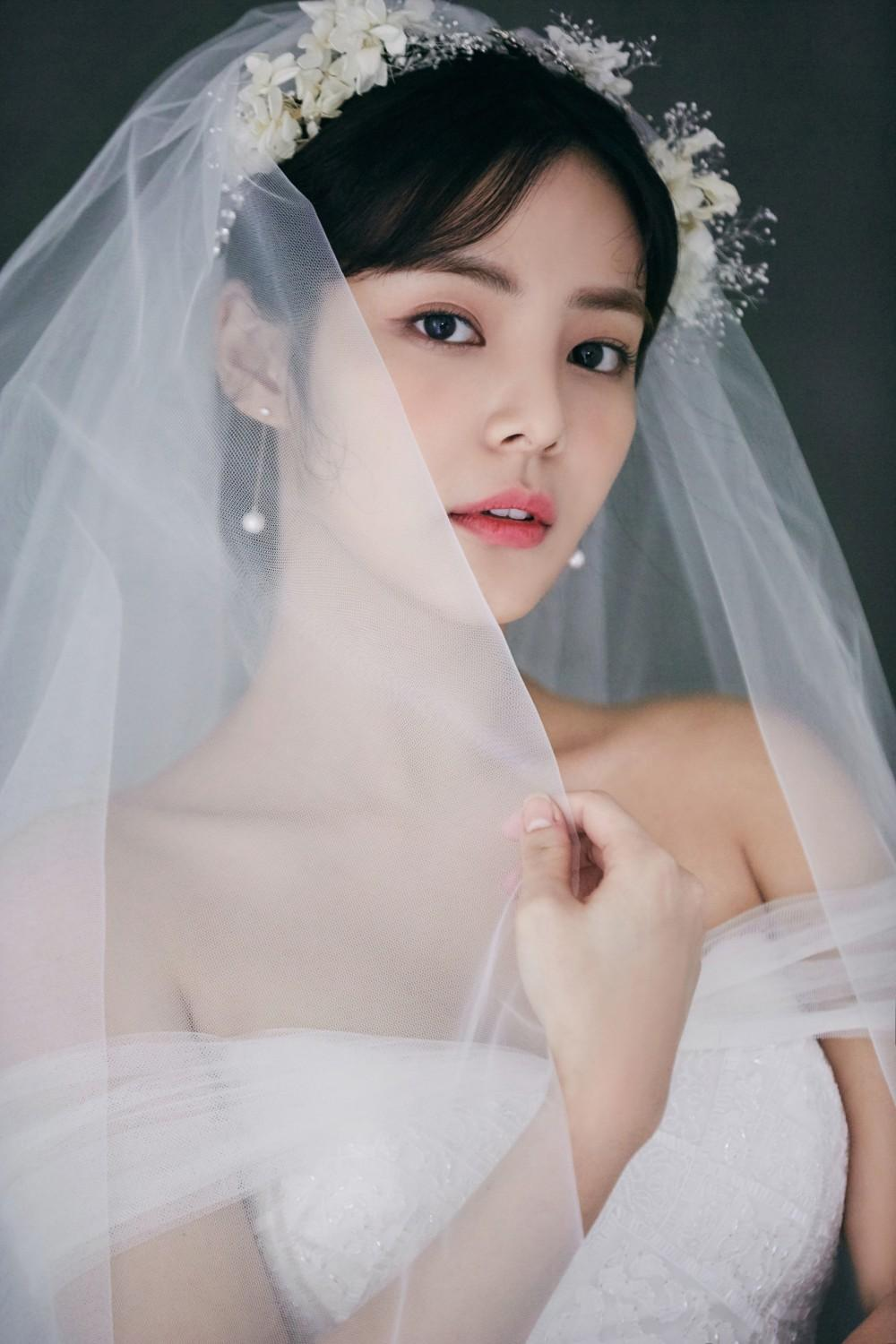 10 kiểu tóc cô dâu đẹp và cực dễ thương cho ngày cưới - Tài Lộc Wedding