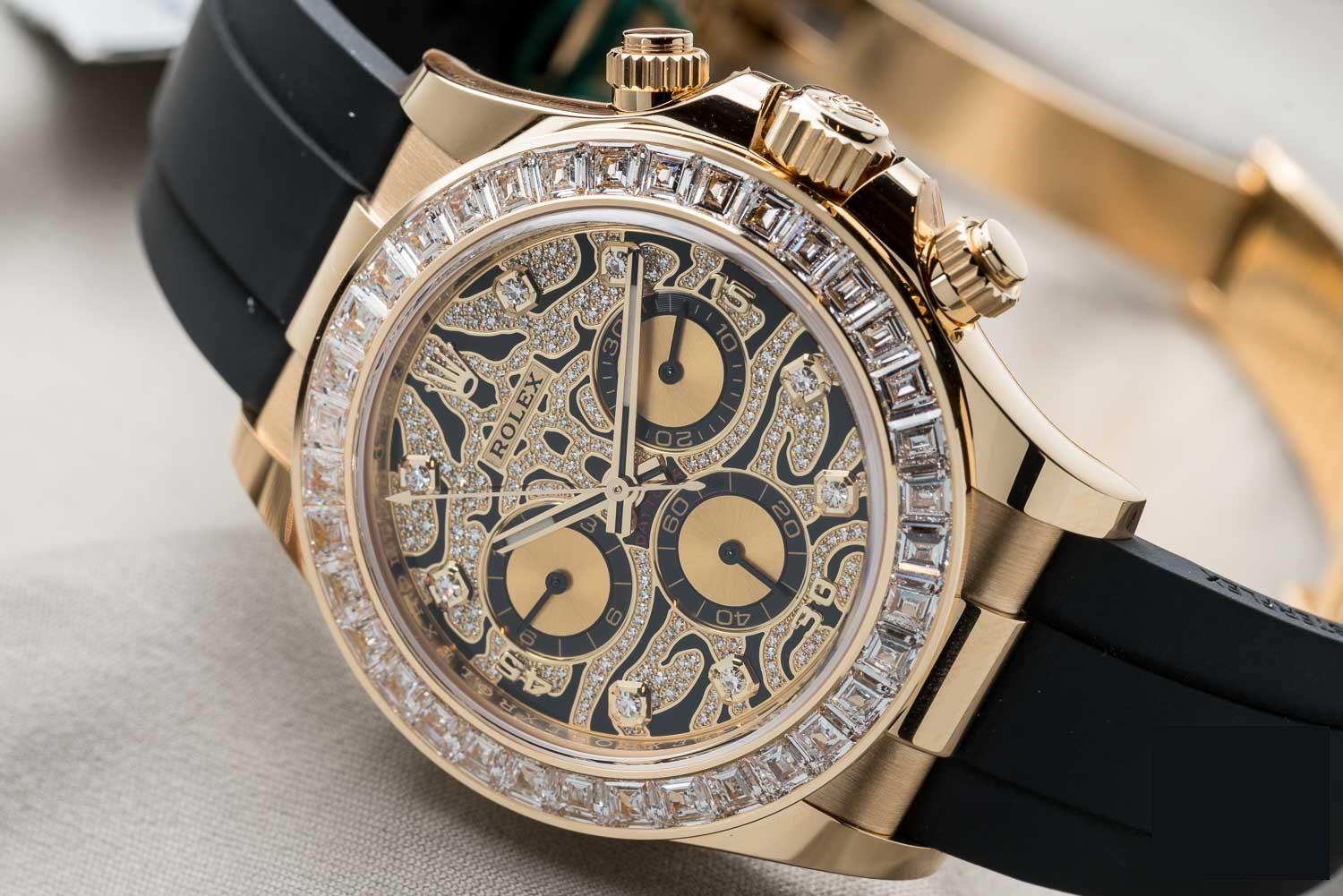 Đồng hồ Rolex nổi tiếng bắt mắt 