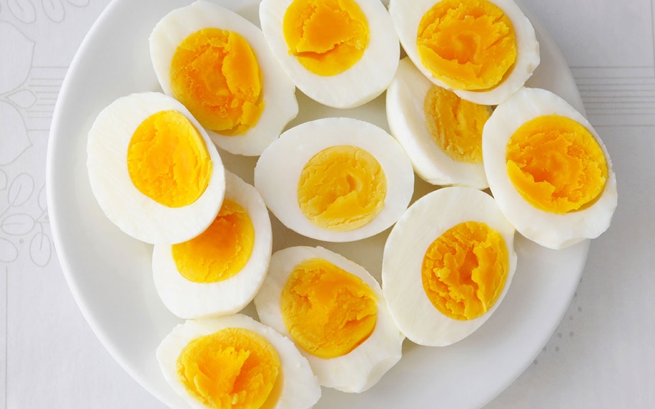 Trứng luộc là món ăn dễ thực hiện cho những người quá bận rộn