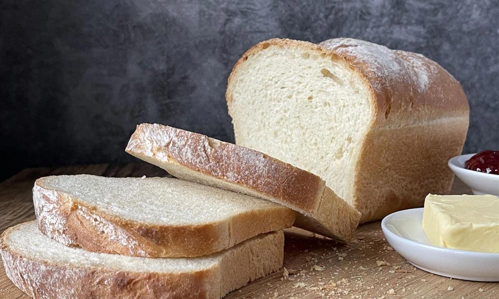 Bánh mì sandwich bạn nên dùng loại nguyên ổ để cắt ra không bị bể 