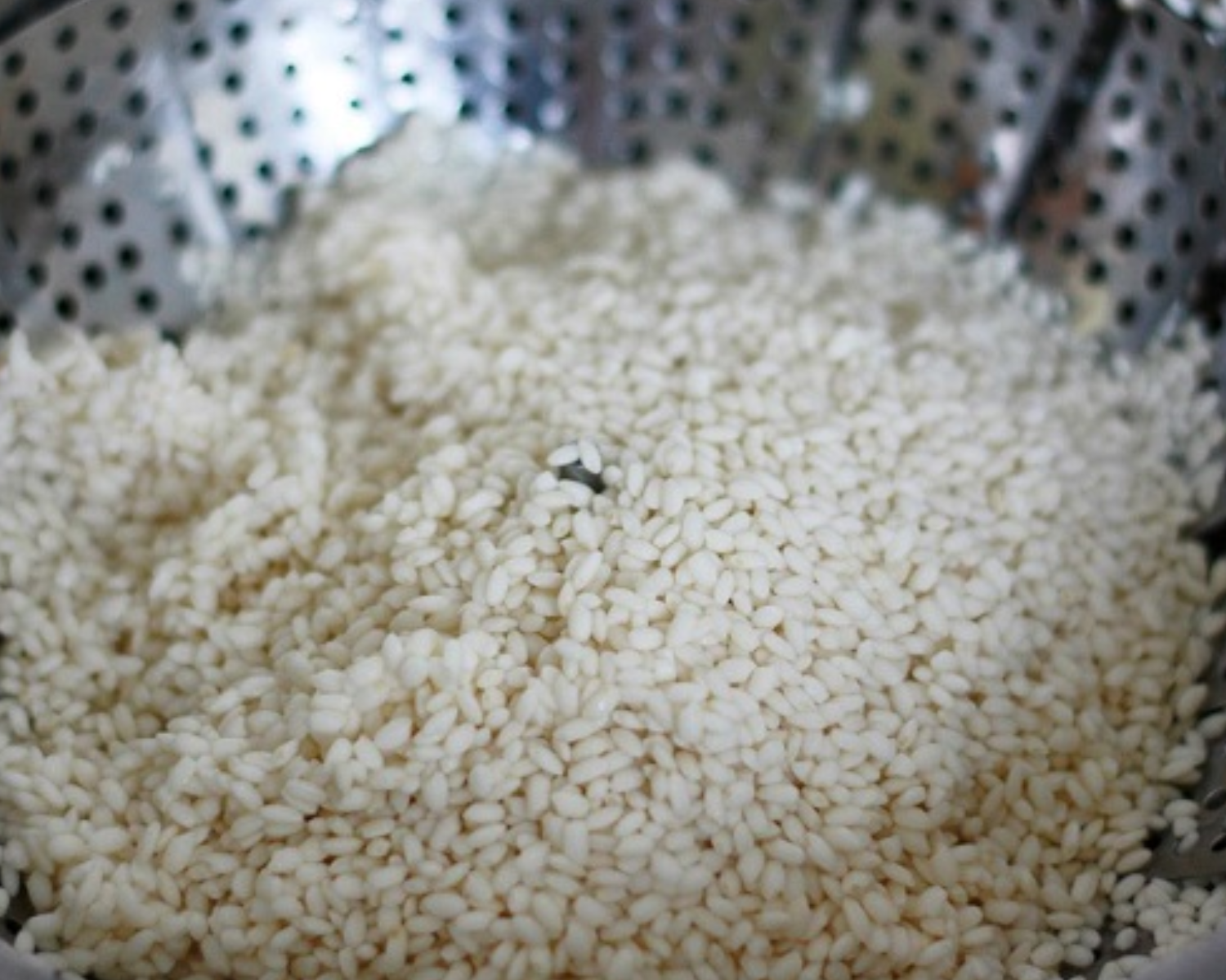 Đặt chõ xôi lên bếp