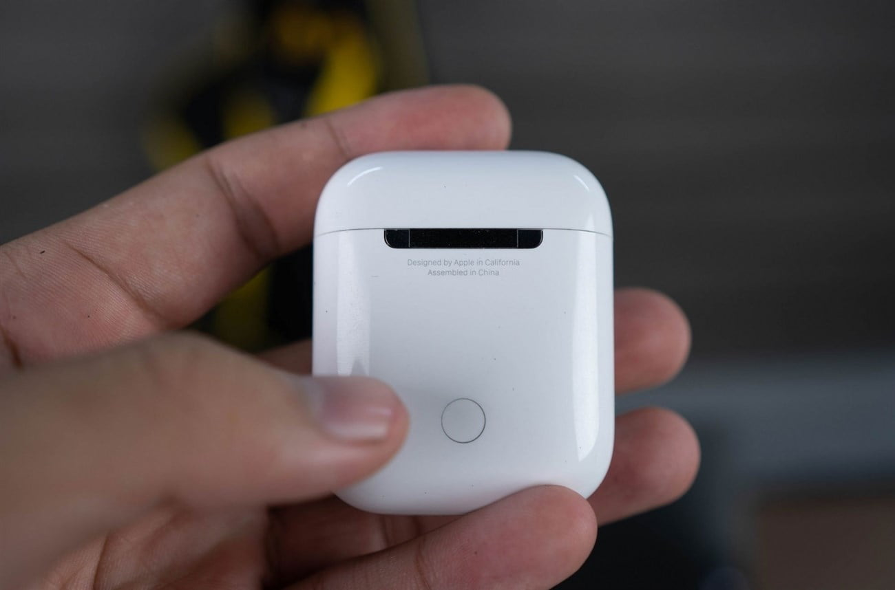 Luôn giữ AirPods trong hộp khi không sử dụng