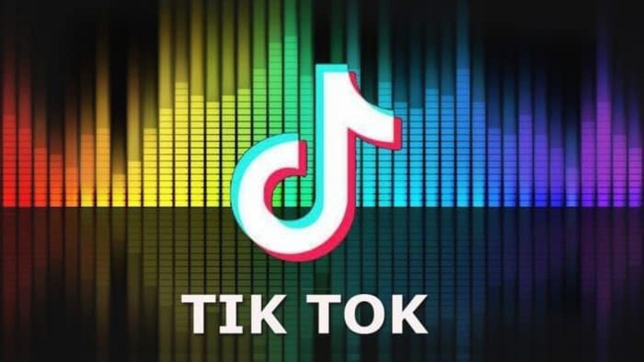 Tích cực tương tác và hợp tác với các kênh TikTok khác để được nhiều người dùng biết đến hơn 