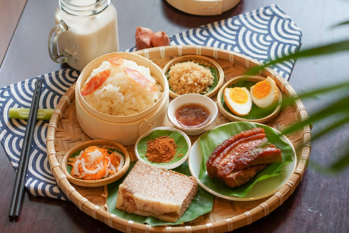 Cách chế biến món xôi mặn thập cẩm nhanh chóng và tiết kiệm thời gian 